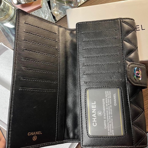 Black channel wallet - Picture 4 of 4